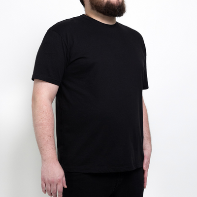 Czarna koszulka crewneck