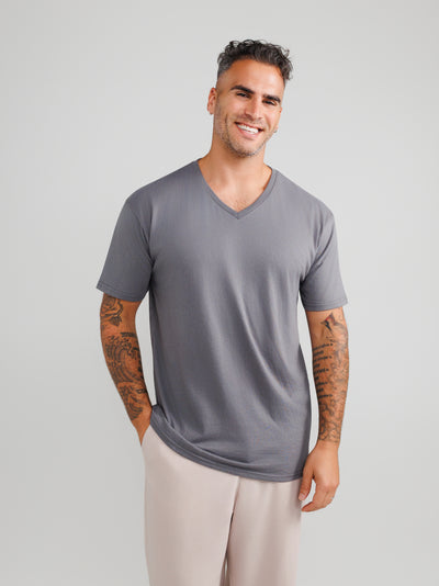 Ciemnoszare koszulki V-neck