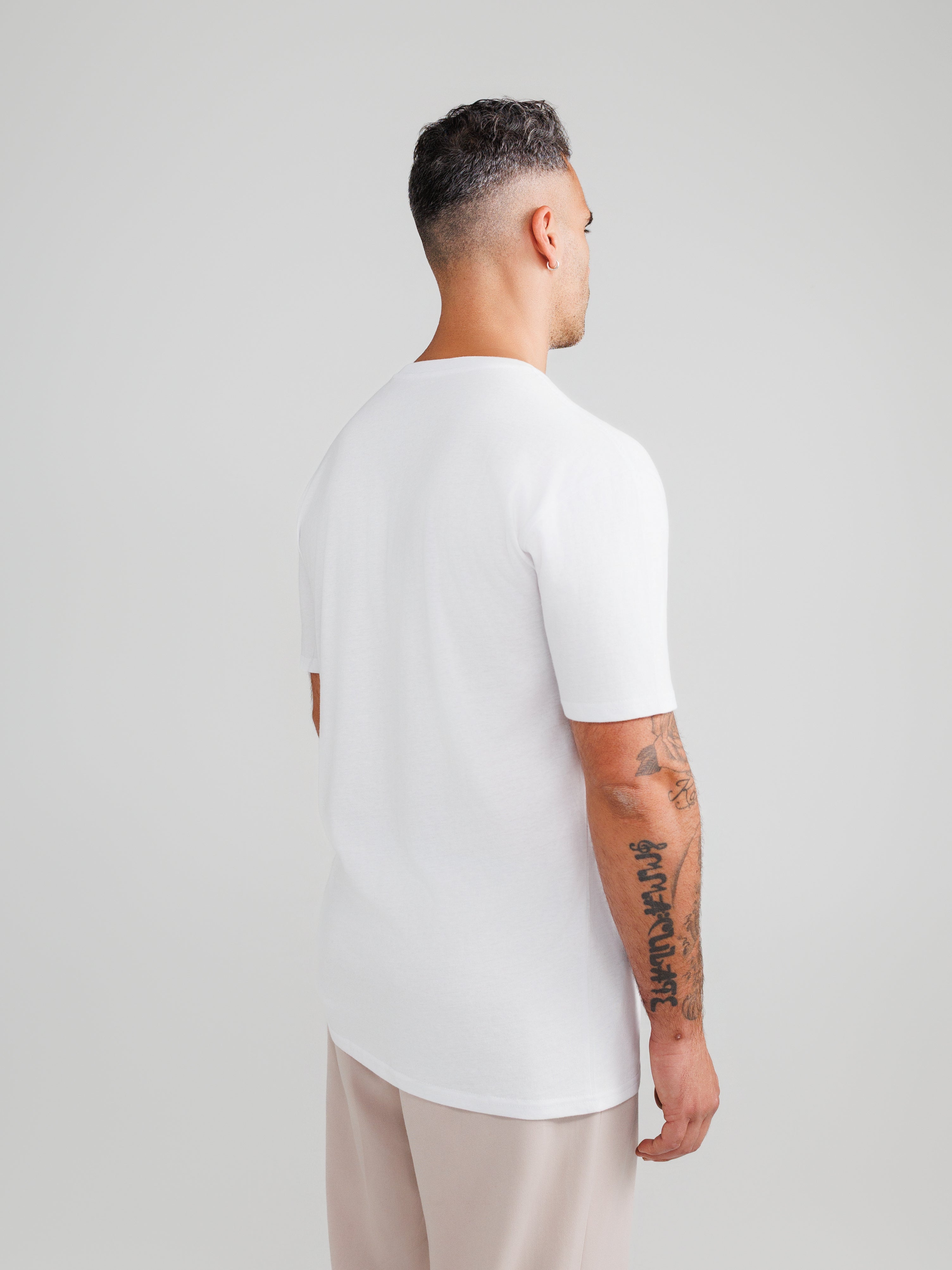 Biała koszulka V-Neck