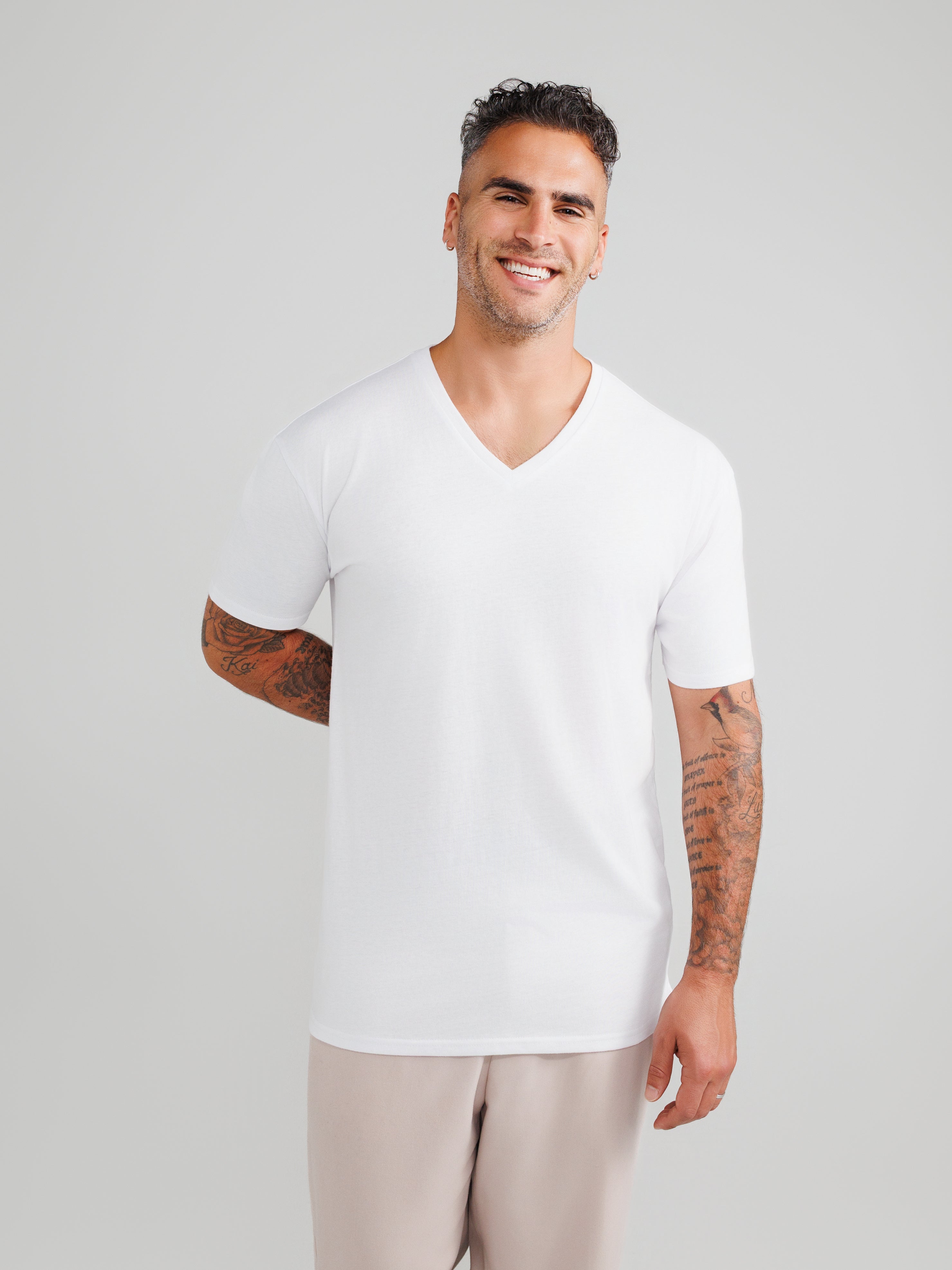 Biała koszulka V-Neck