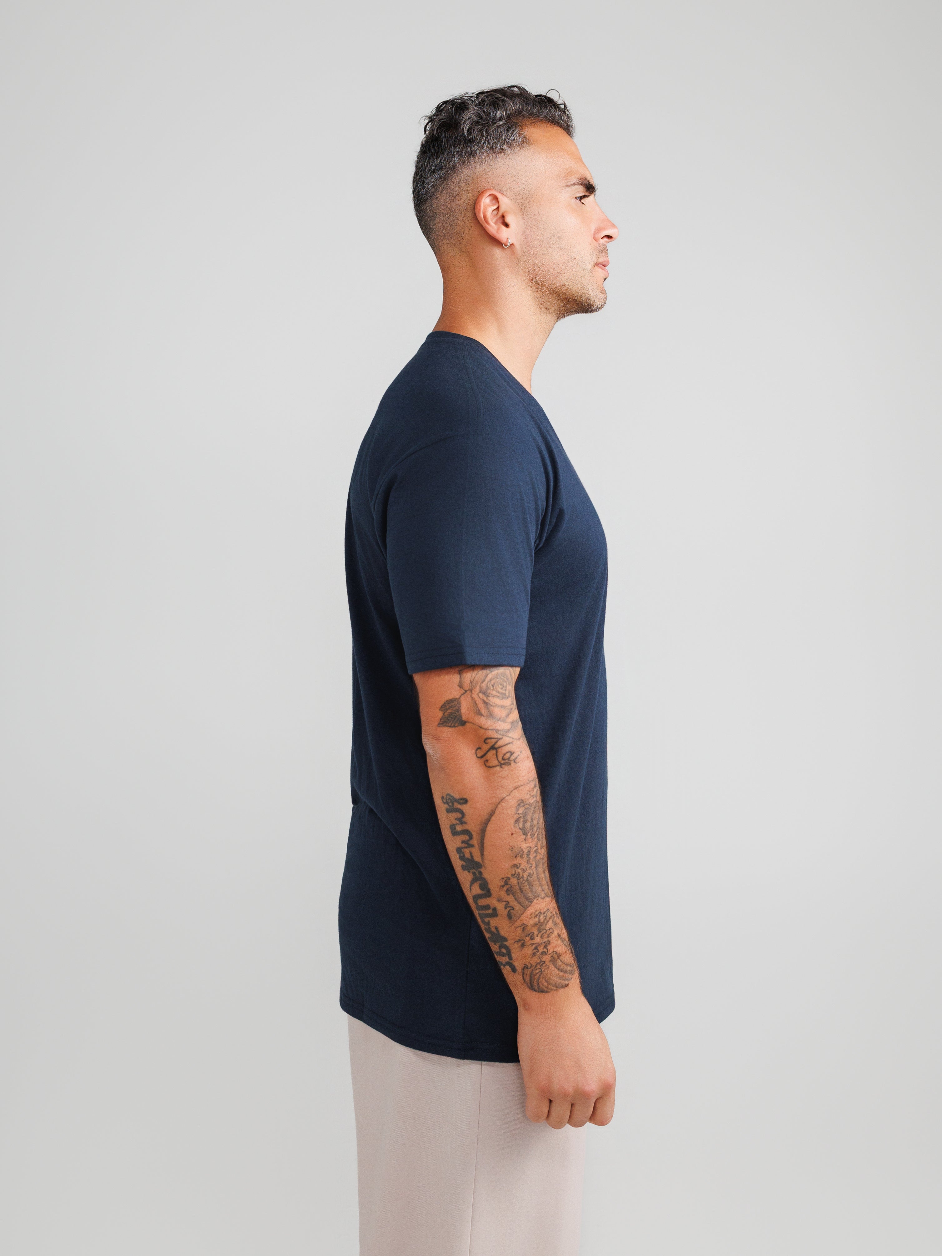 Granatowe koszulki V-neck