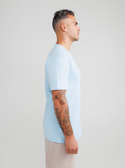 Jasnoniebieska koszulka V-neck